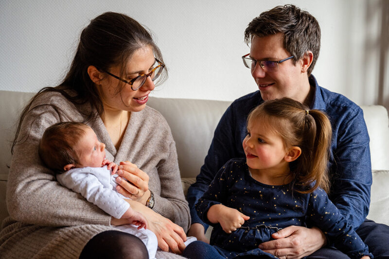 Séance photo famille naissance en alsace photographe laura évasion photographie