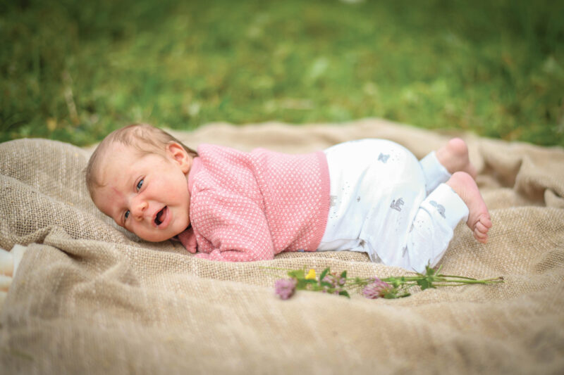 Séance photo naissance nature portrait bébé photographe Sélestat Alsace